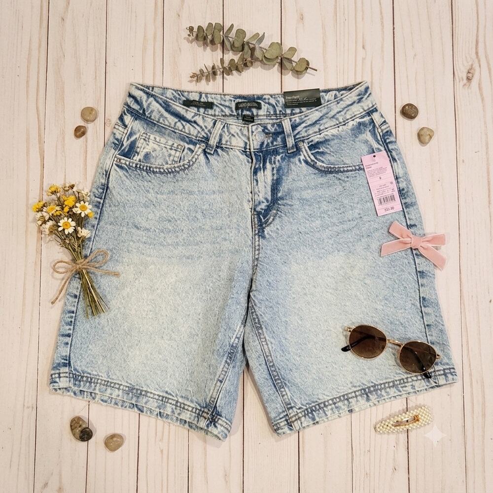 Wild Fable NWT EasyRigid Mid-Rise Denim Shorts Light Acid Wash Size 6